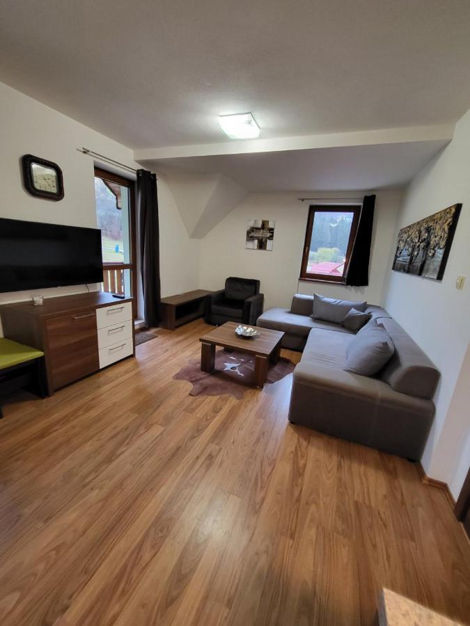 Kamzik Apartment Hill View With Garage 多纳瓦利 外观 照片