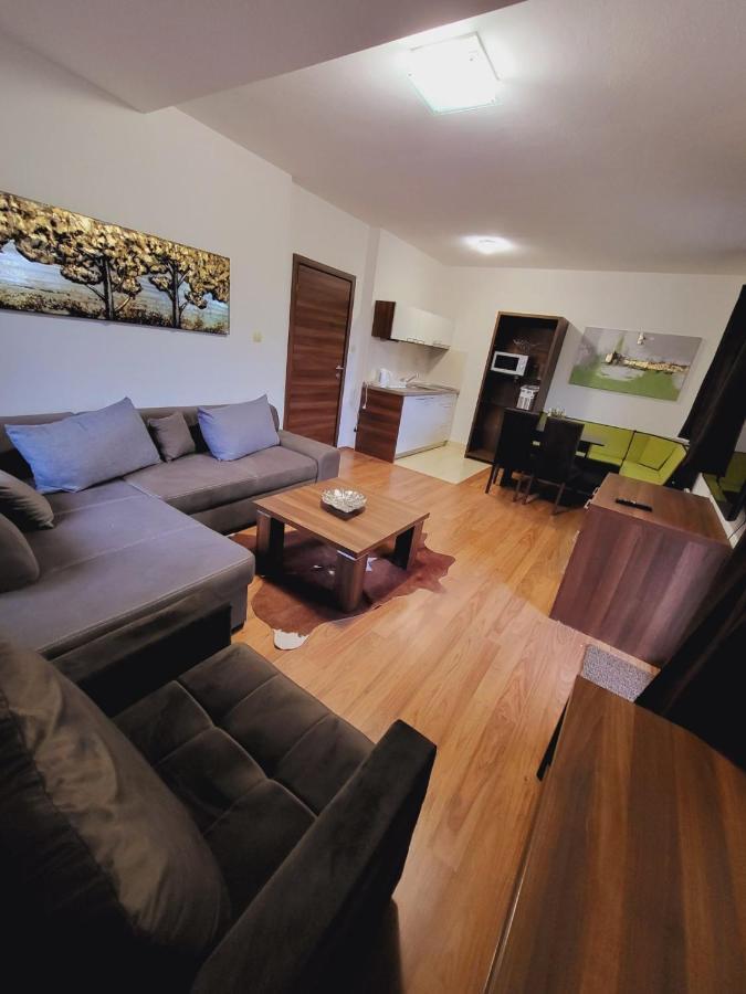 Kamzik Apartment Hill View With Garage 多纳瓦利 外观 照片